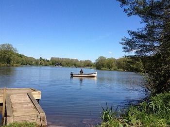Cleveley Mere Luxury Waterside Lodges Scorton  Bagian luar foto