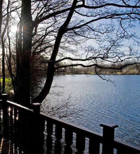 Cleveley Mere Luxury Waterside Lodges Scorton  Bagian luar foto