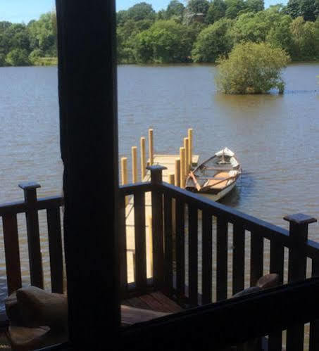 Cleveley Mere Luxury Waterside Lodges Scorton  Bagian luar foto